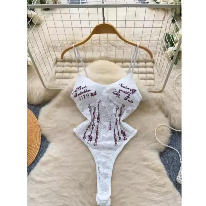 Body sexy en dentelle imprimé lettres, sans manches, à entrejambe ouvert, style débardeur, transpare