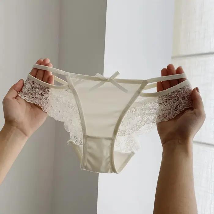 Taille basse dentelle culotte haute fente Satin sous-vêtements pour femmes Style français pur désir 