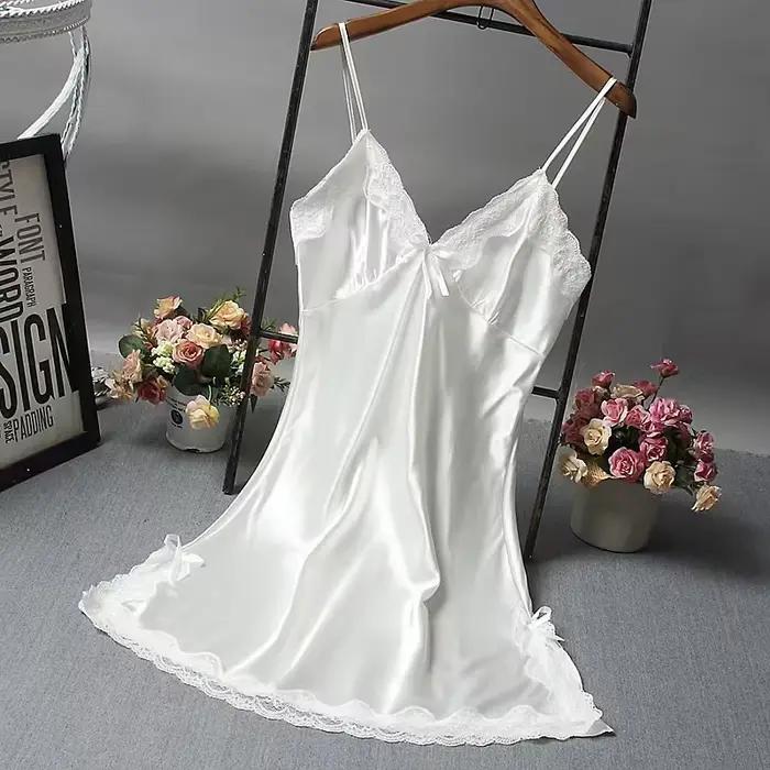 Robe de nuit en satin pour femme avec dentelle, nuisette sexy à fines bretelles, vêtement de nuit so