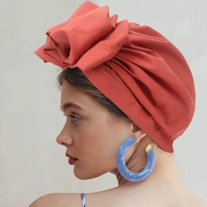 Elegantný retro africký turban pre moslimské ženy