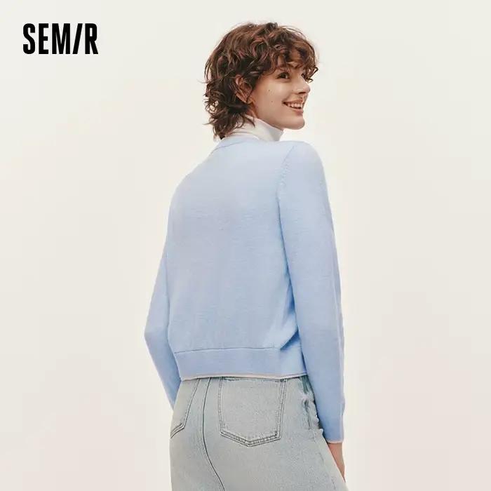 Semir pletený sveter vypasovaný strih vyšívaný