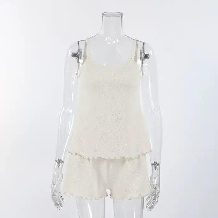 Ensemble pyjama tricoté et crocheté 2026 pour femme – Haut à fines bretelles ajouré et short – Tenue d'été légère pour la maison et le repos