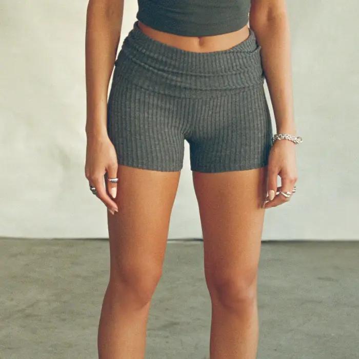 Shorts courts Thefound en polyester élasthanne pour femmes, décontractés, haute performance, idéaux pour le yoga, la course et les journées estivales