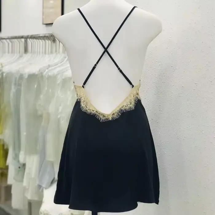 Chemise de nuit féerique en soie simulée avec dentelle sexy pour femmes nuits d'hiver et soirées spéciales