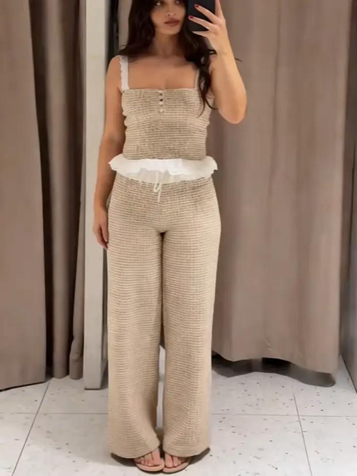Elegantný 2-dielny voľnočasový set pre ženy: Krátky top s tenkými ramienkami a volánmi