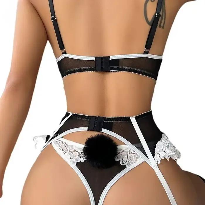 Ensemble soutien-gorge et culotte en dentelle rose