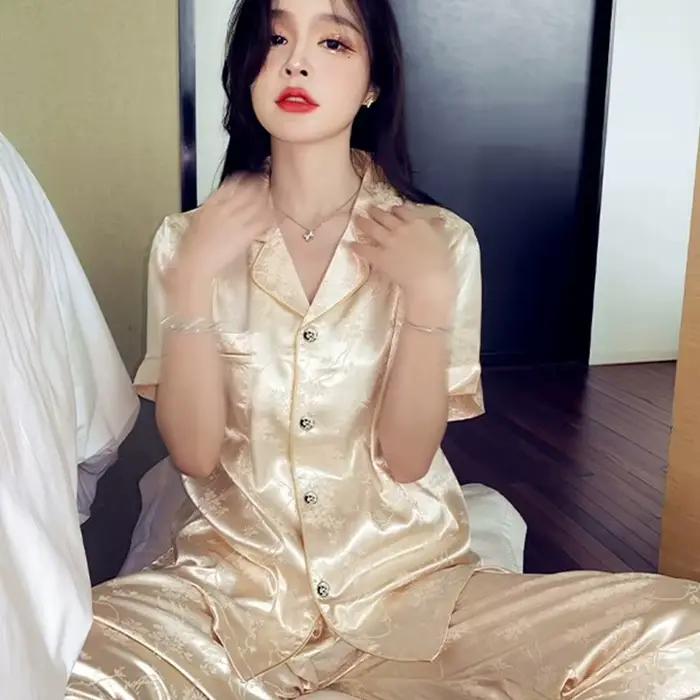 Conjuntos De Pijama nouveau Satin De soie vêtements De nuit femmes pyjama ensembles revers manches courtes chemise pantalon costume mode maison vêtements