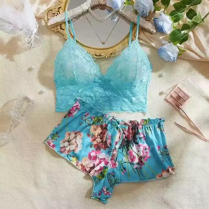 Ensemble pyjama 2 pièces pour femmes, imprimé floral, haut de pyjama à bretelles spaghetti en dentelle, short en satin décoré d'un nœud, vêtements de détente doux et soyeux, vêtements de nuit pour fem