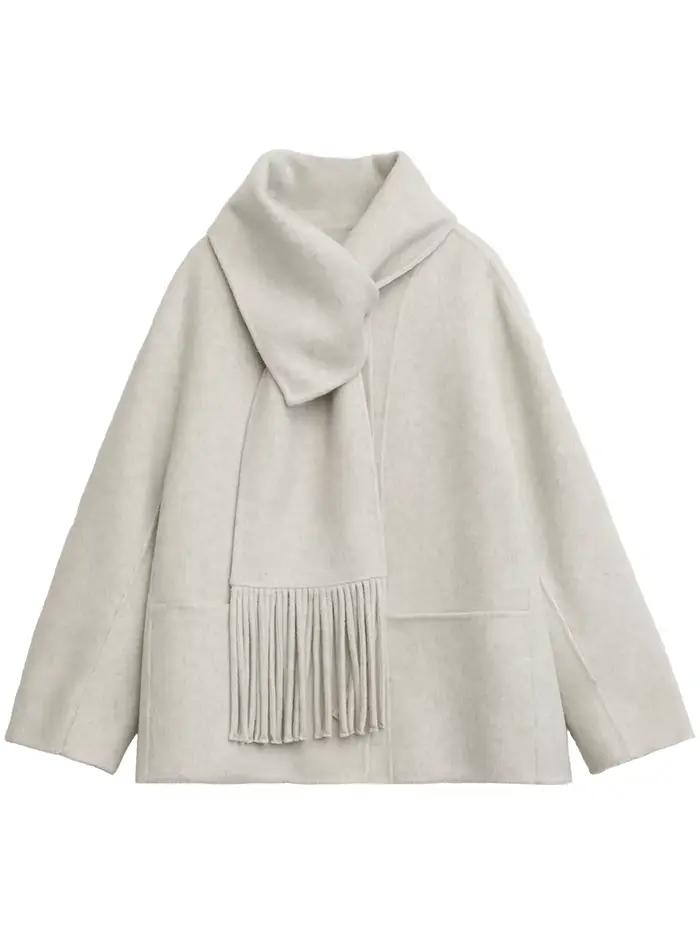 Lâche en laine et polyester Chic Ven pour femmes, style bureau-dame, automne-hiver, col rond, boutonnage simple, pompons装饰去掉最后的装饰部分，并确保HTML格式正确。