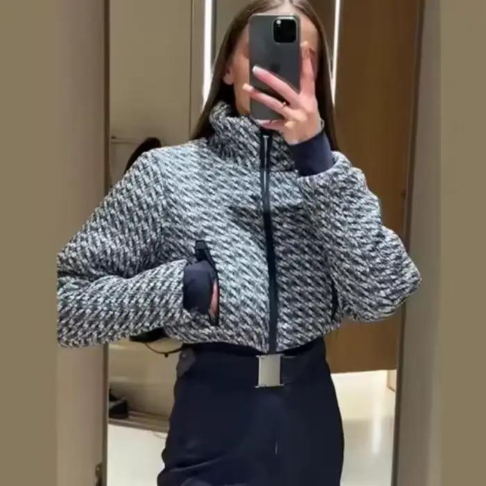 Módna prešívaná kombinéza