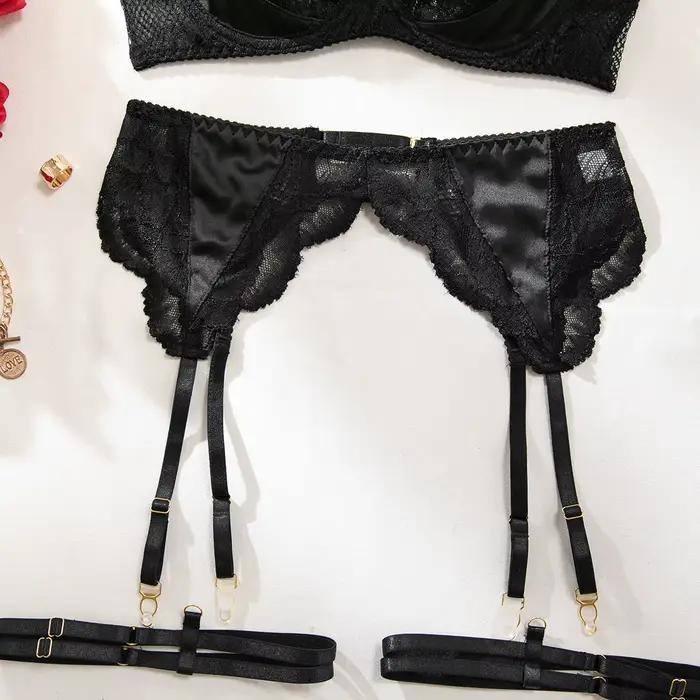 Ensemble intime féminin sexy en polyester et élasthanne avec motifs floraux pour femmes occasions romantiques et élégantes