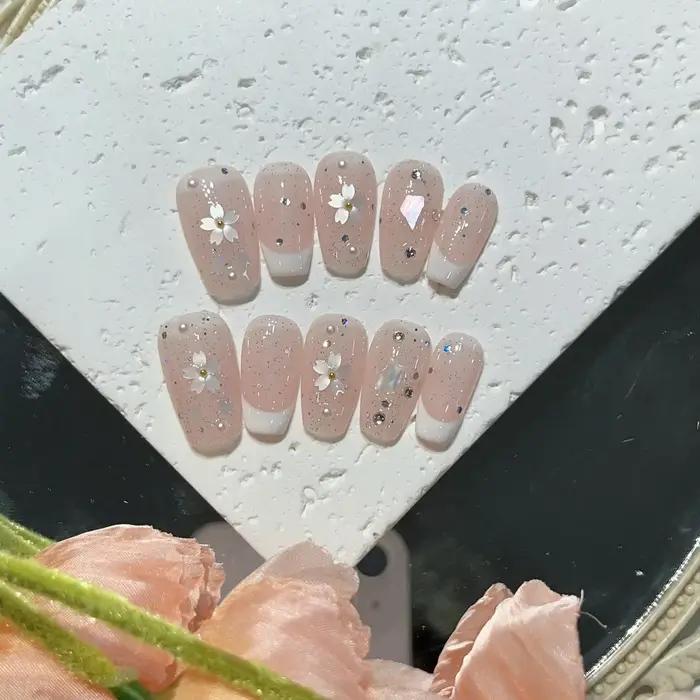 Sada 10 modrých ručne lisovaných nechtov Ballet prenosné umelé nechty dekorácia Nail Art manikúra
