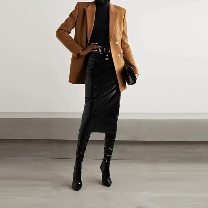 Dámska sukňa Misi z imitácie latexu