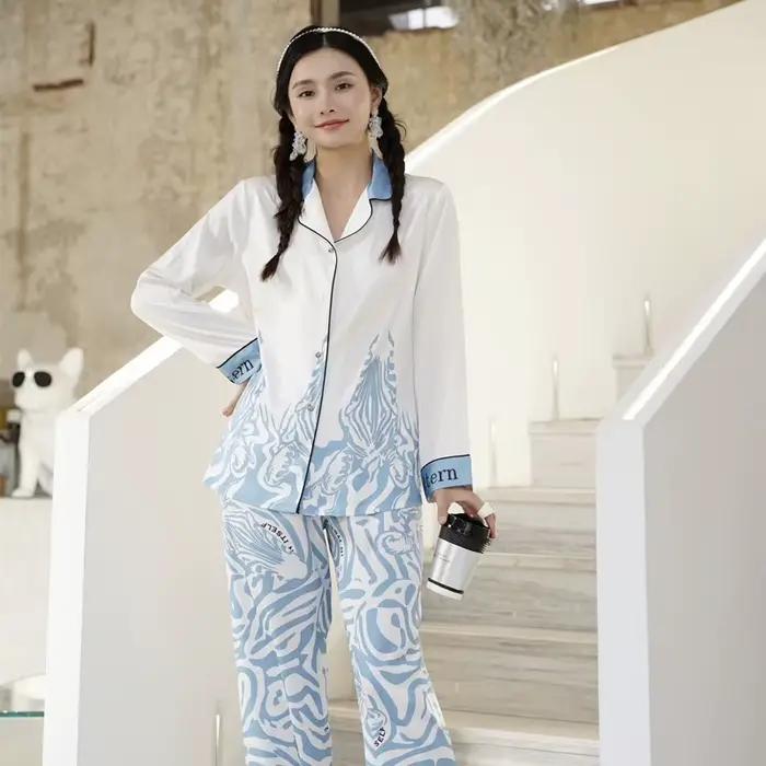 Pyjama élégant en soie glacée pour femmes, ensemble 2 pièces imprimé zèbre, mode, manches longues, pantalon, vêtements de nuit, vêtements de maison, printemps automne 2026
