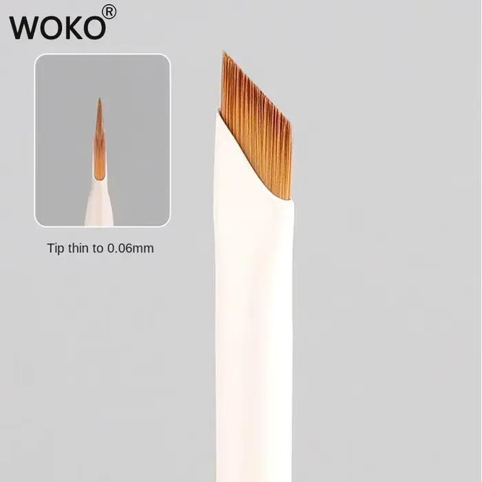 Vylepšená čepeľová kefka na očné linky