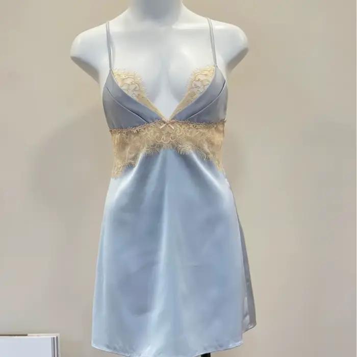 Chemise de nuit féerique en soie simulée avec dentelle sexy pour femmes nuits d'hiver et soirées spéciales