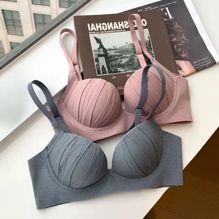 Nouveau Soutien-Gorge Plissé 2026 Push-Up pour Petites Poitrines, Sans Armature, Doux, Couleur Unie, Sans Coutures, Confortable