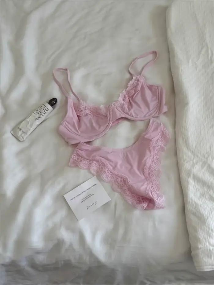Ensemble soutien-gorge et culotte rose sans doublure