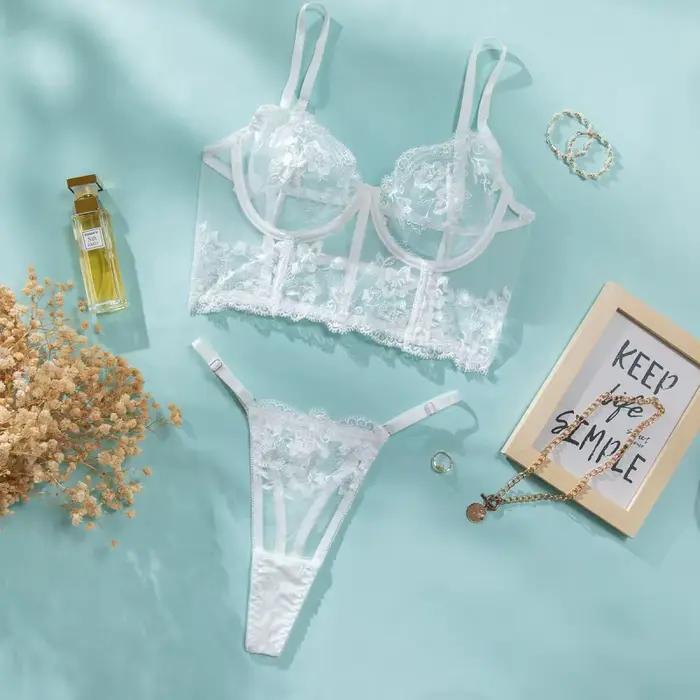 Sexy dámska bielizeň, podprsenka s kosticami a výšivkou kvetov