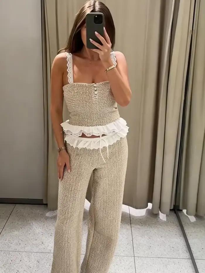Elegantný 2-dielny voľnočasový set pre ženy: Krátky top s tenkými ramienkami a volánmi