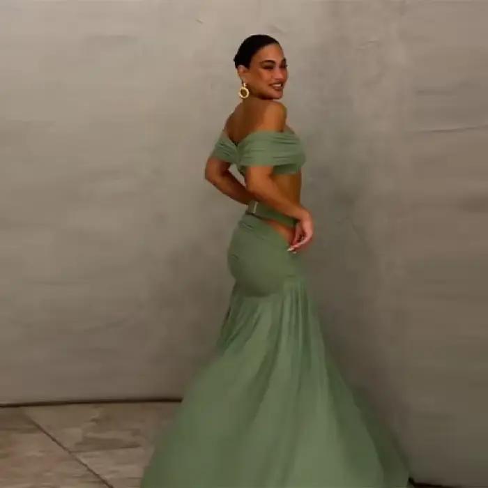 Elegantný dvojdielny set s flitrovými kvetmi pre ženy: asymetrický top s jedným ramienkom + mini sukňa s vysokým pásom