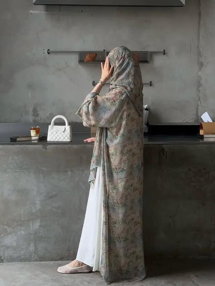 Elegantný tradičný arabský cardigan z Blízkeho východu