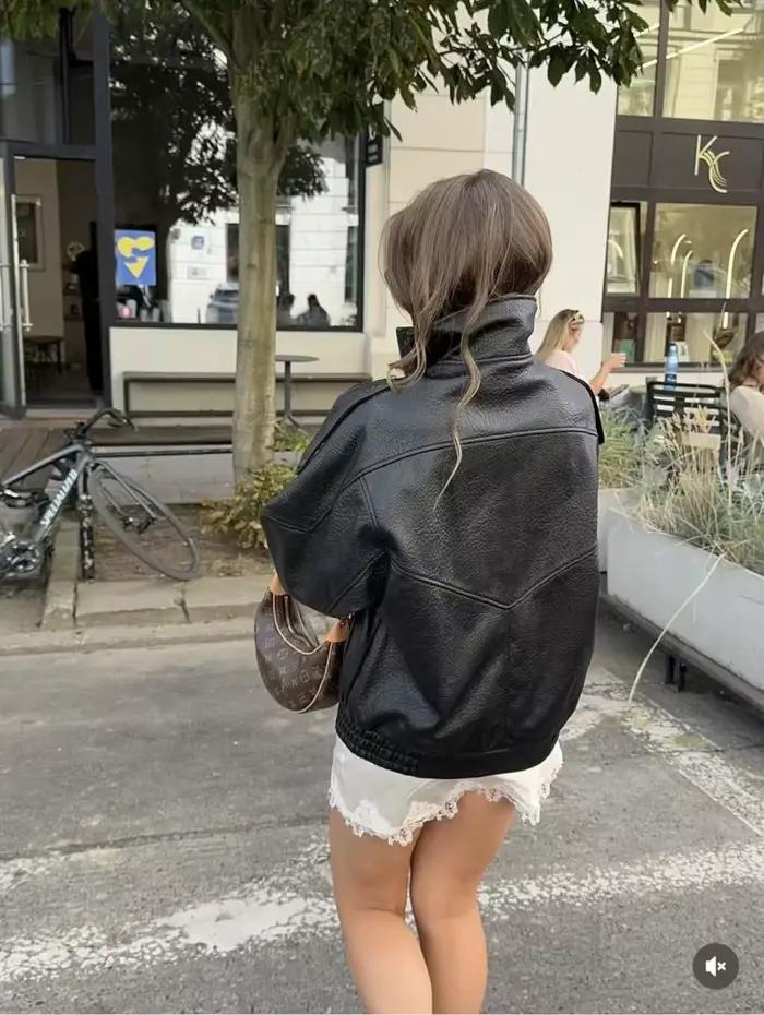 ETJ 2025 nová verzia voľného strihu módnej dámskej bundy so stojačikom z imitácie kože v štýle street cool krásna bunda