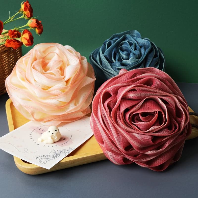 1 pièce de fleur de bain en forme de rose avec filet moussant, éponge de bain en maille douce, conce