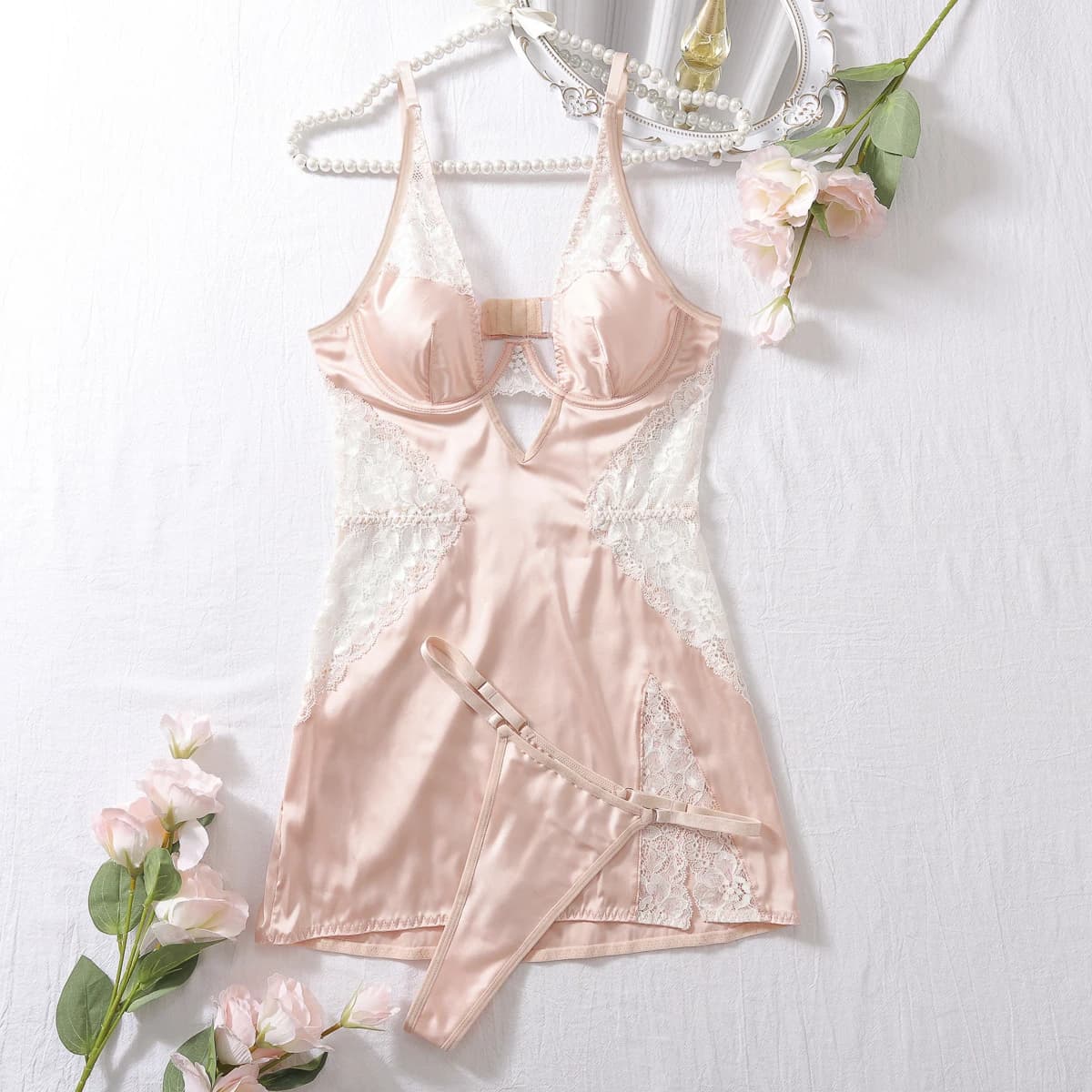 Robe de nuit sexy en satin, col en V profond, garniture en dentelle, lingerie en soie pour femmes, c