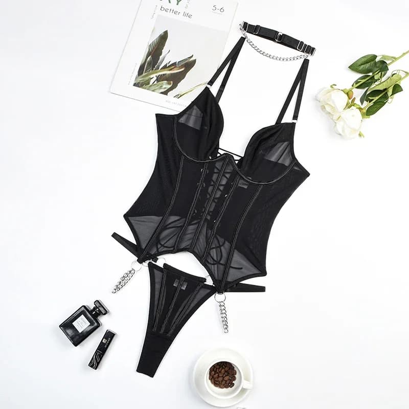 Lingerie fantaisie, lingerie féminine sexy, lingerie charmante, ensemble de lingerie avec des détail
