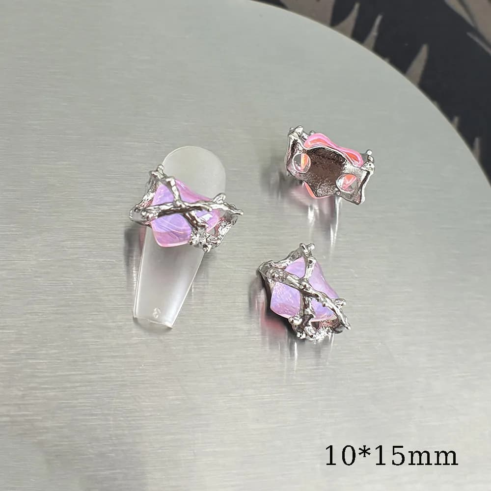 Ornements d'ongles en forme de cœur au design de niche 'Summer Thorns' - Bijoux cœur verrouillable à