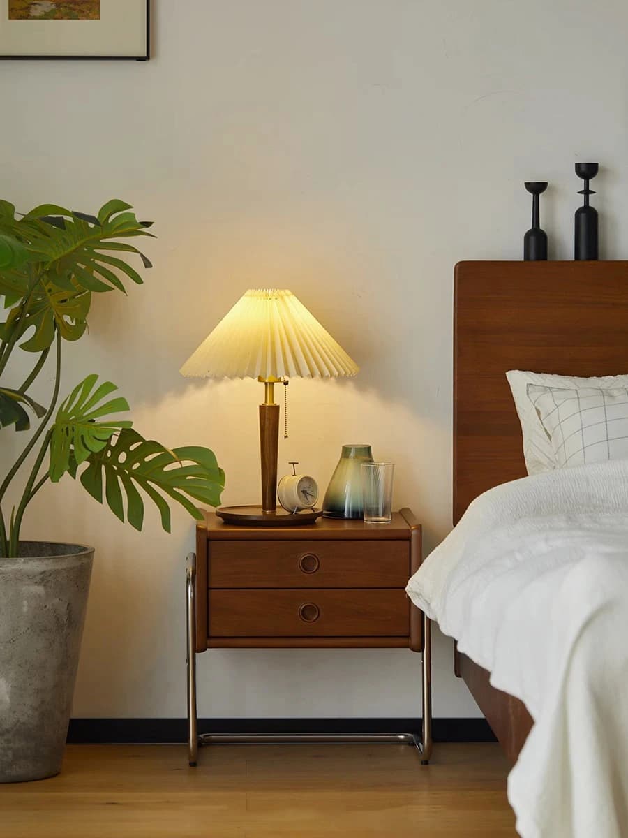 Table de chevet moderne du milieu du siècle, en bois massif, pour chambre à coucher, tiroirs de rang