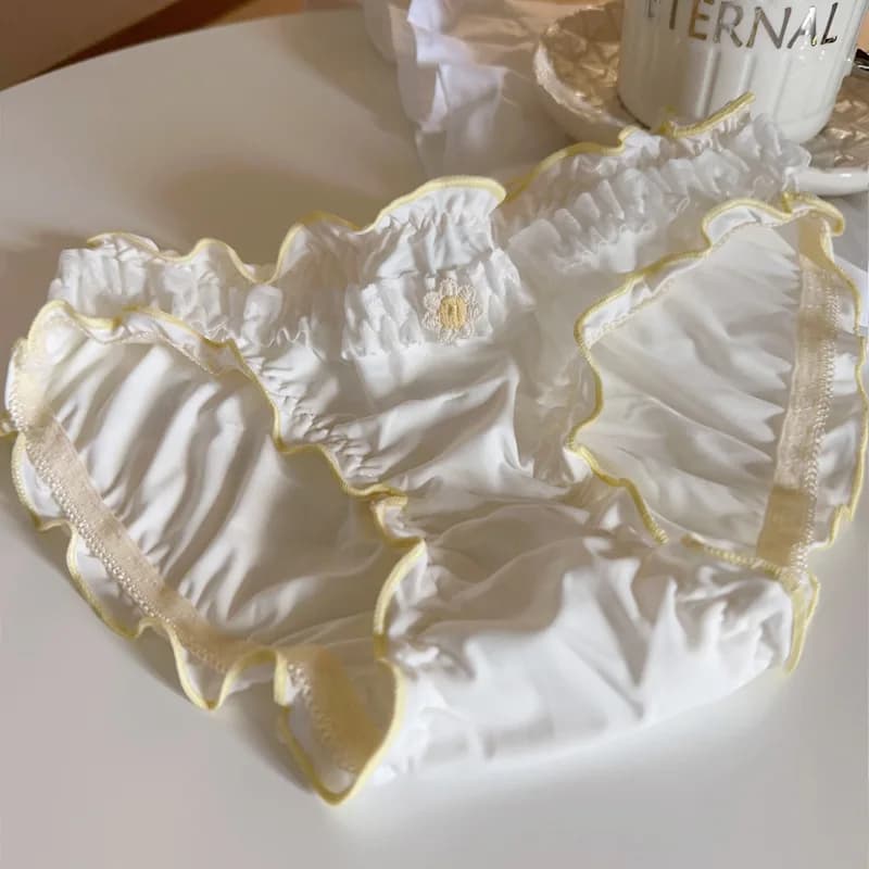 Taille moyenne fleur dentelle à volants culotte mignonne pour les femmes coton entrejambe respirant 
