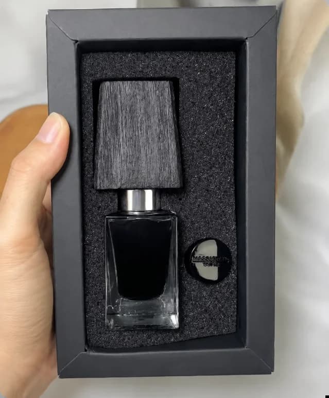 Parfum 100 ml Eau de Parfum pour Femme, parfum floral boisé sophistiqué, idéal pour un usage quotidi