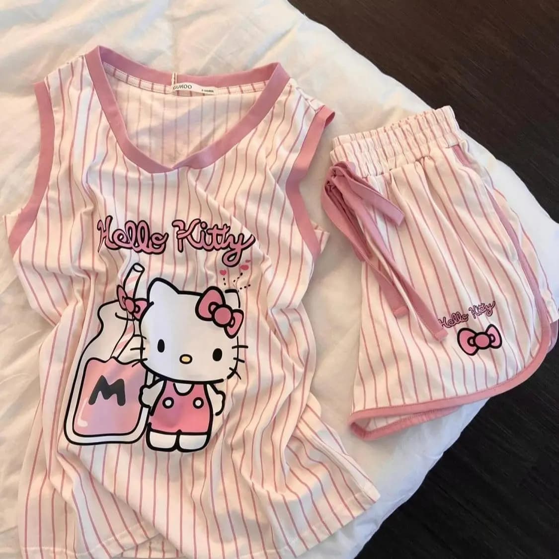 Pyjama Hello Kitty imprimé dessin animé Sanrio, short à manches courtes, vêtements d'été Kawaii, ten