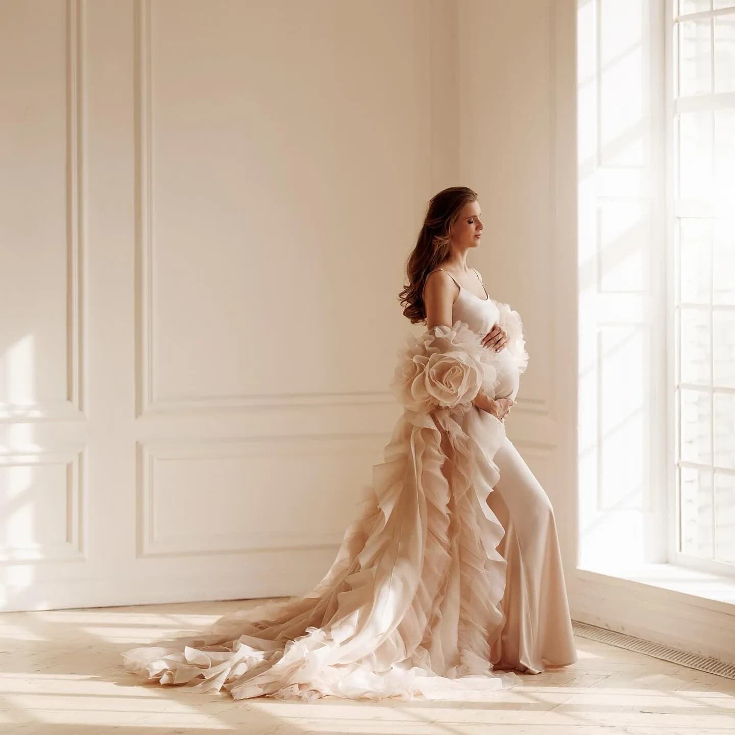 Robe de grossesse élégante de couleur beige pour séance photo, robes de maternité avec longue cape, 