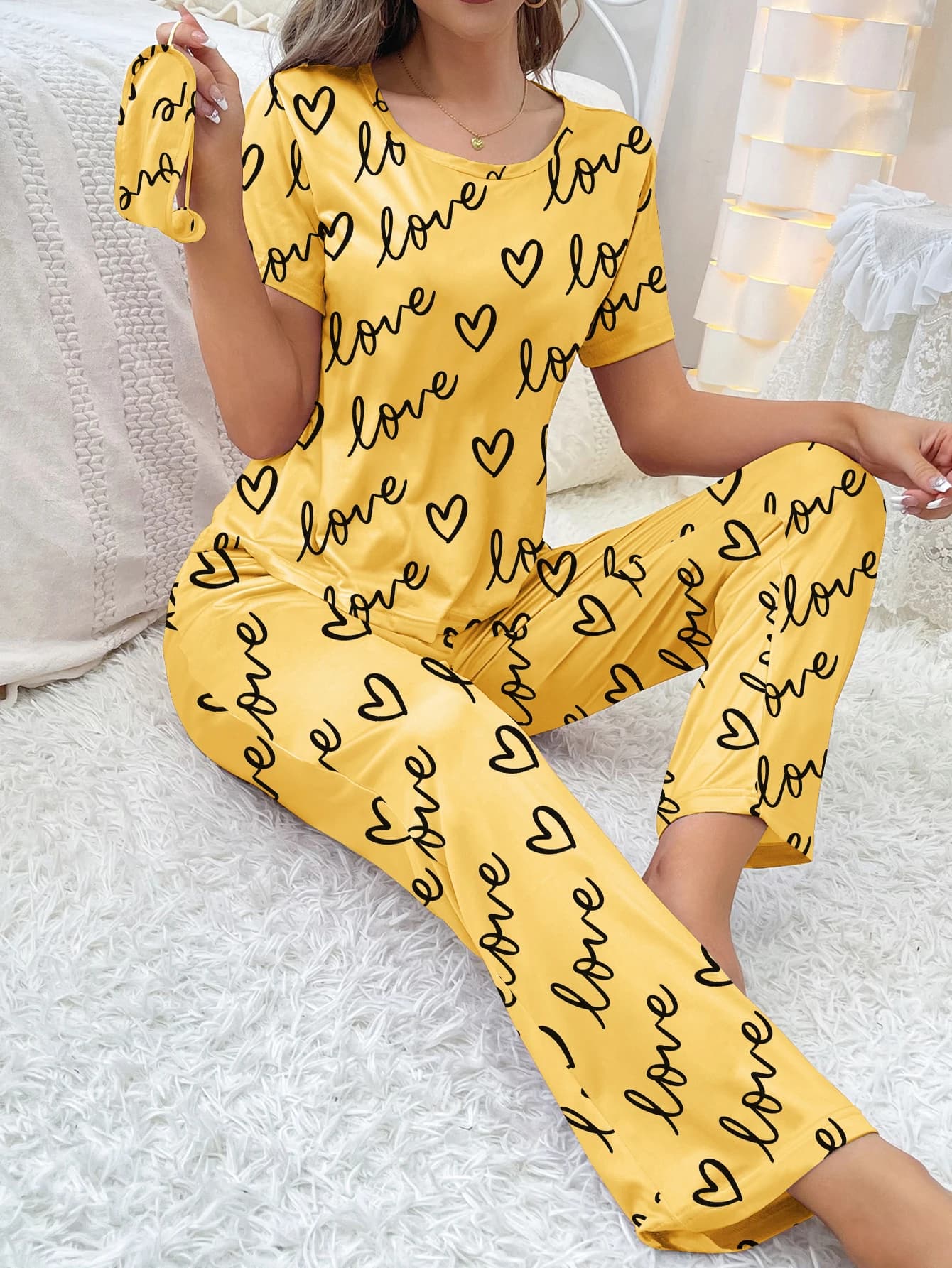 Pyjama à manches courtes pour femmes, vêtements de maison, pantalon, motif d'amour, décontracté et c