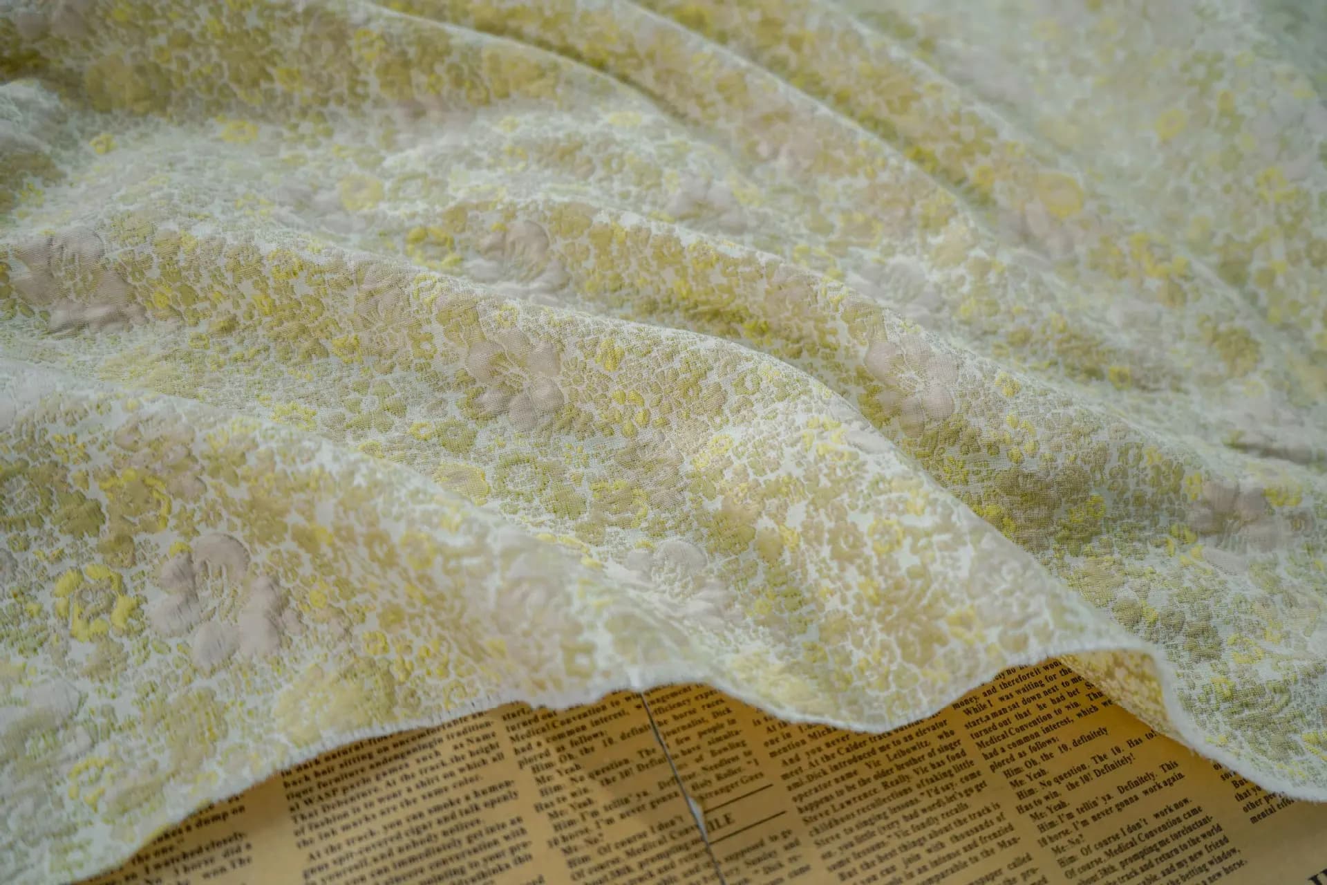 Tissu imprimé Floral en relief jaune crème, Blush rose contrasté, matériel pour robe royale, Textile