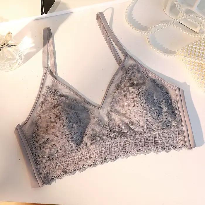 Čierna čipkovaná push-up podprsenka s vypchávkami pre ženy