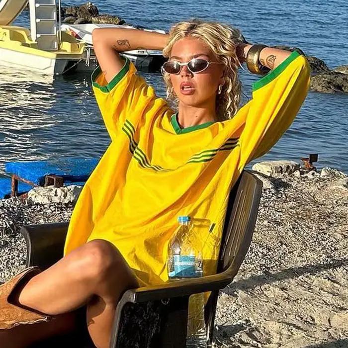 Dámske tričko s krátkym rukávom a okrúhlym výstrihom