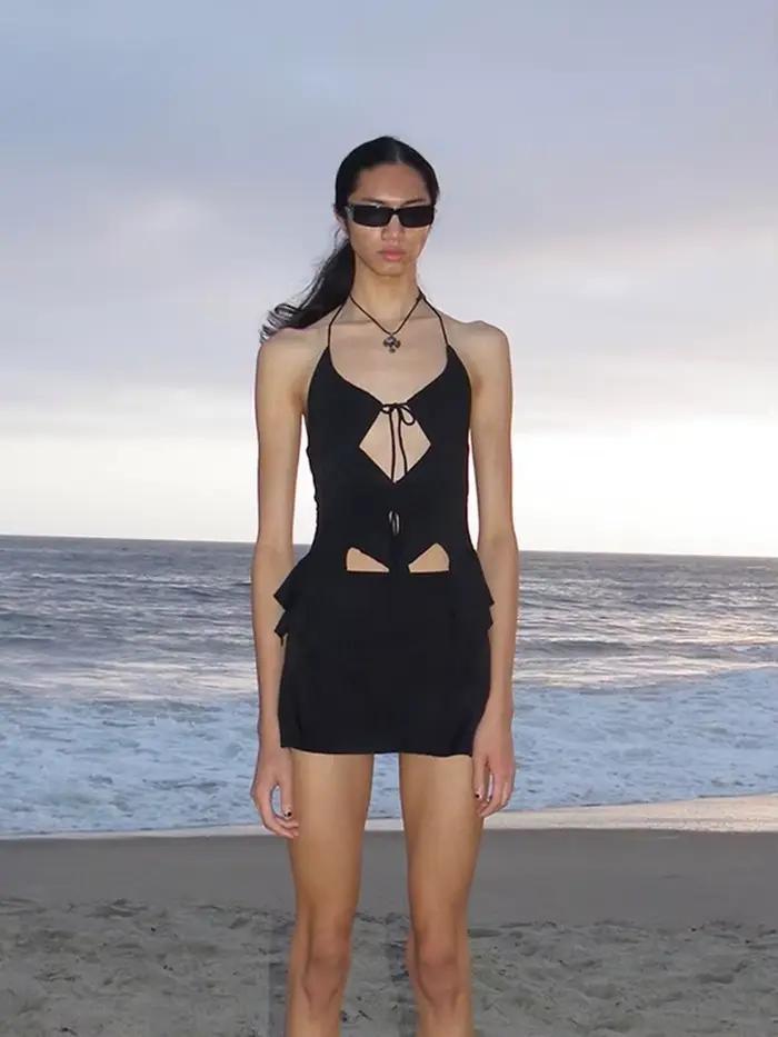2025 esthétique Sexy volants découpé blanc débardeurs mode pansement évider haut à licou cordon Clubwear