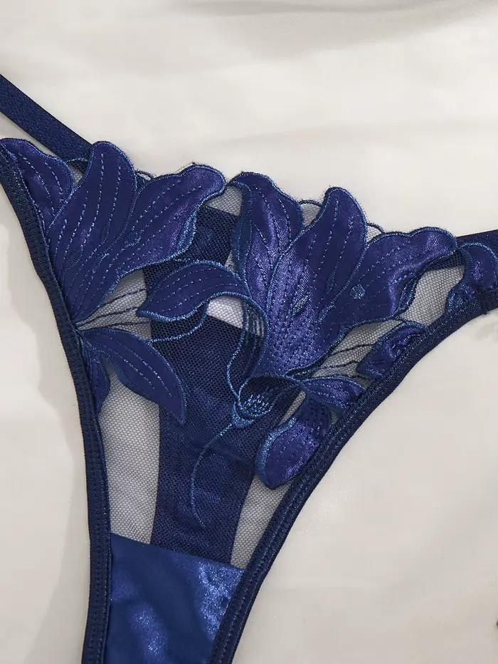 Ensemble de lingerie en dentelle brodée florale de style français bleu, soutien-gorge sexy et doux avec bonnets en acier, pour la Saint-Valentin ZA8240