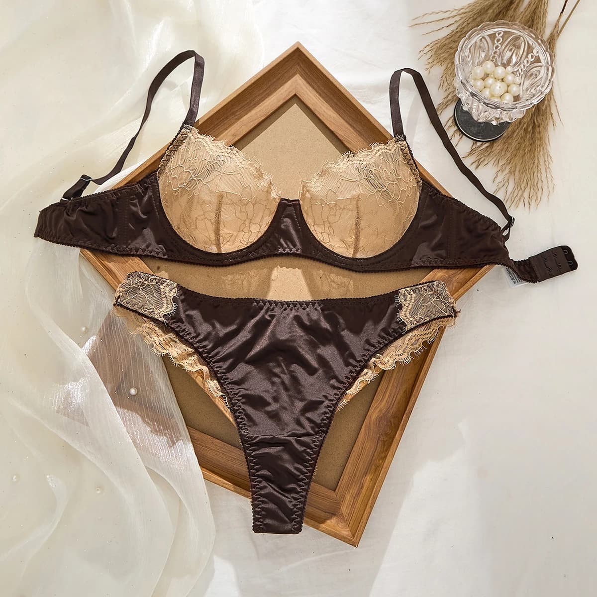 Ensemble de lingerie sexy en dentelle brodée pour femmes, soutien-gorge ultra fin respirant, décorat