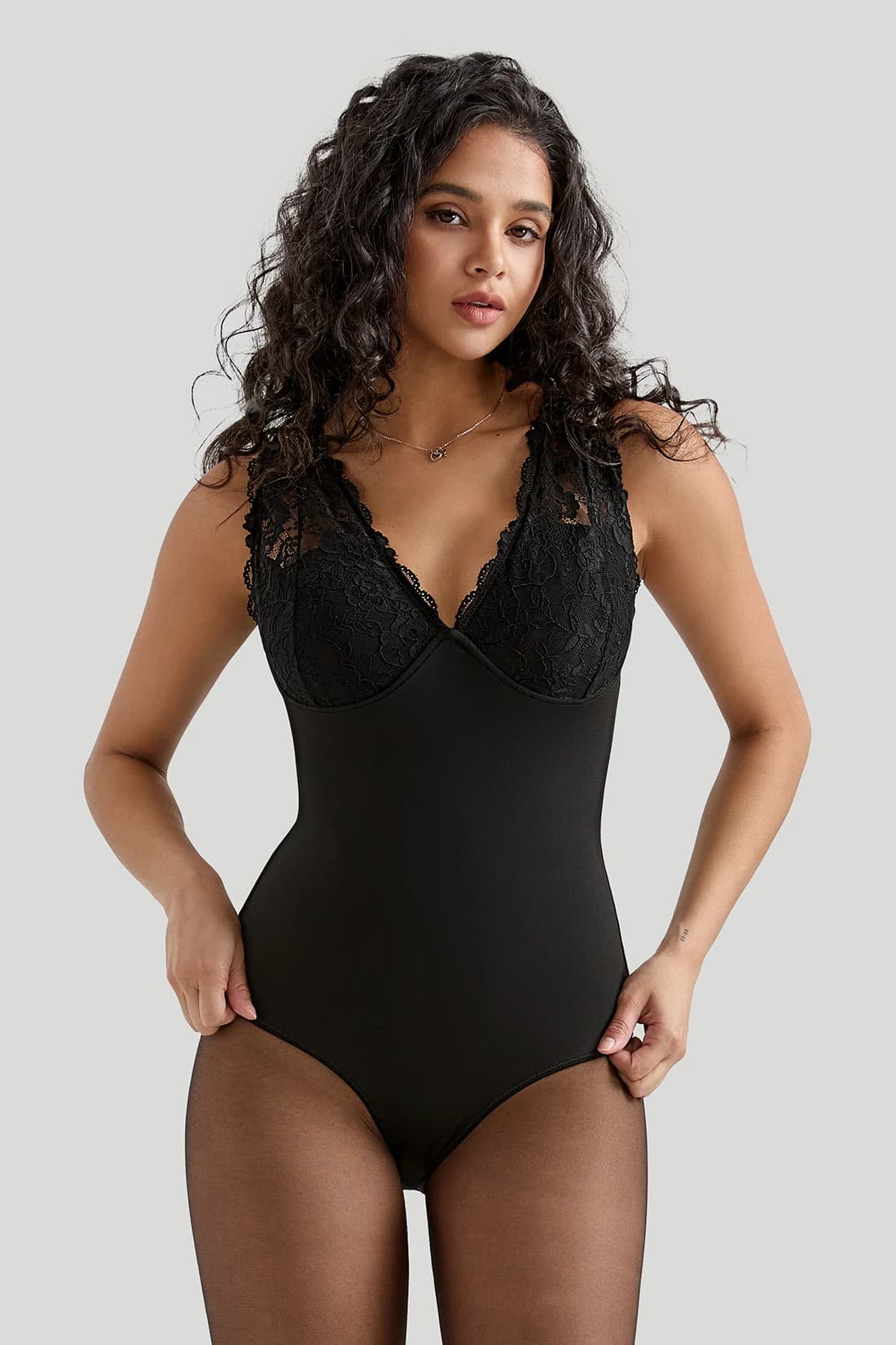Body Femme 2026 Tendance Été Dentelle Crochet Sexy Col V Push-Up Moulant Ajusté Quotidien Une Pièce