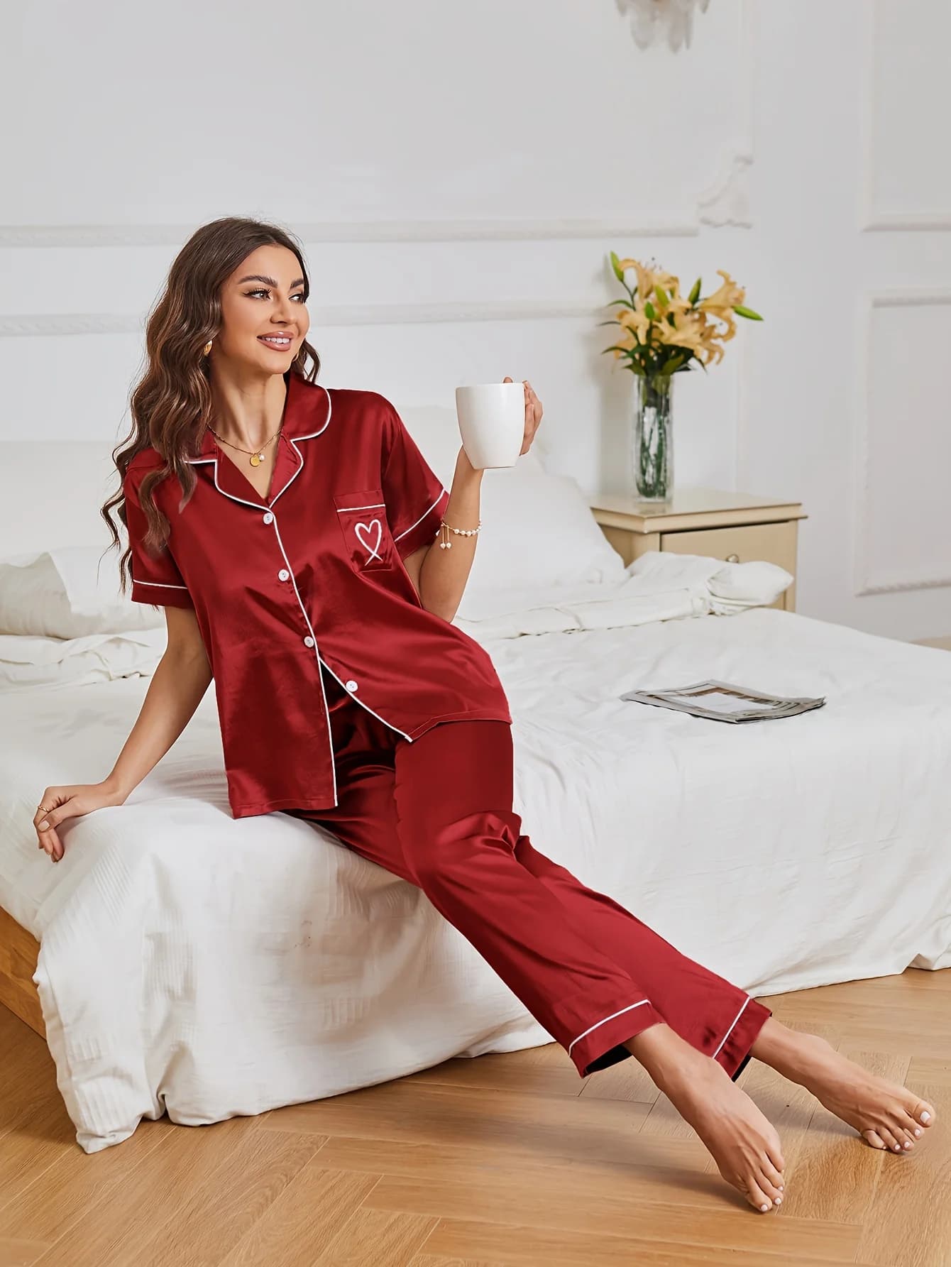Ensemble pyjama en Satin brodé de cœur, décontracté, manches courtes, boutonné, col à revers, haut e