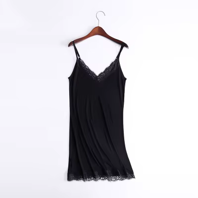 Robe de nuit en soie pour femmes, robe longue Sexy en dentelle