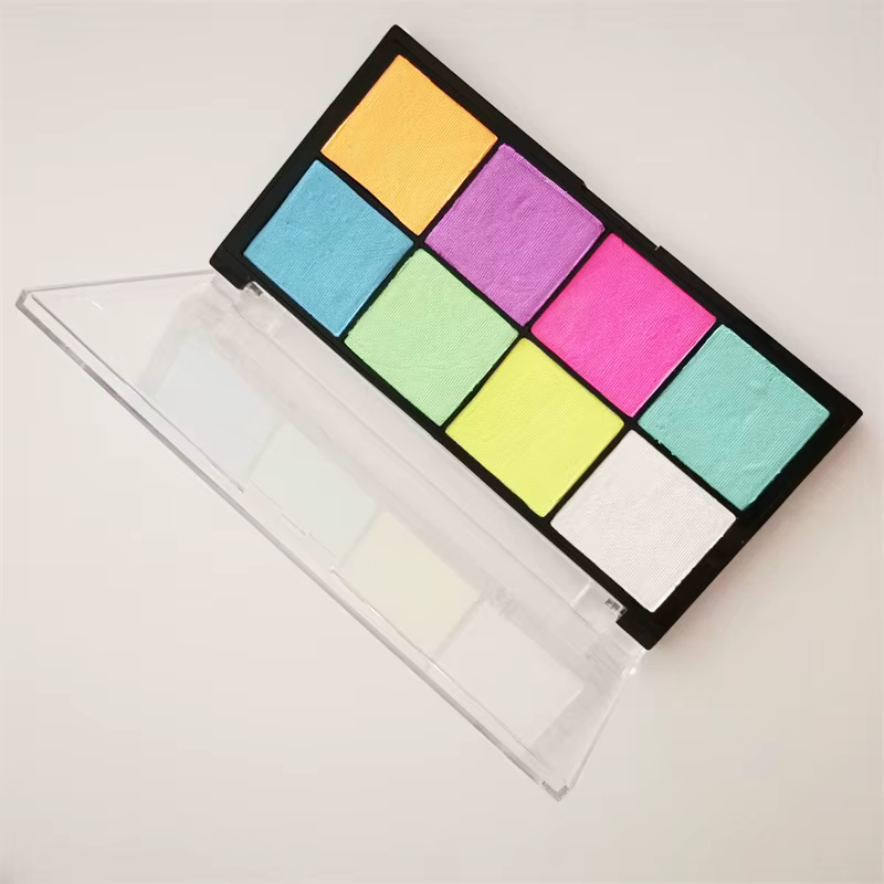 Personnalisation de la peinture sur le visage et le corps, 8 documents, accepter le micro maquillage
