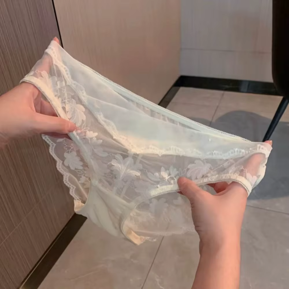 Culottes en dentelle transparente à fleurs, respirantes, taille basse, style français, pour femme