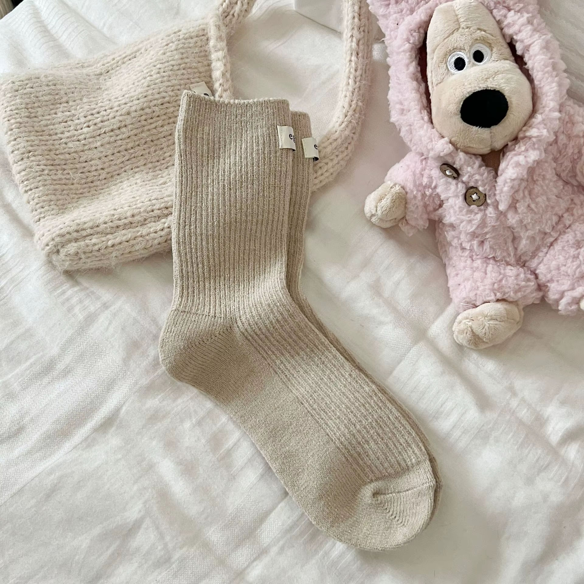 Chaussettes mi-tube en laine à rayures douces pour femmes, étiquette de gril confortable, look au so
