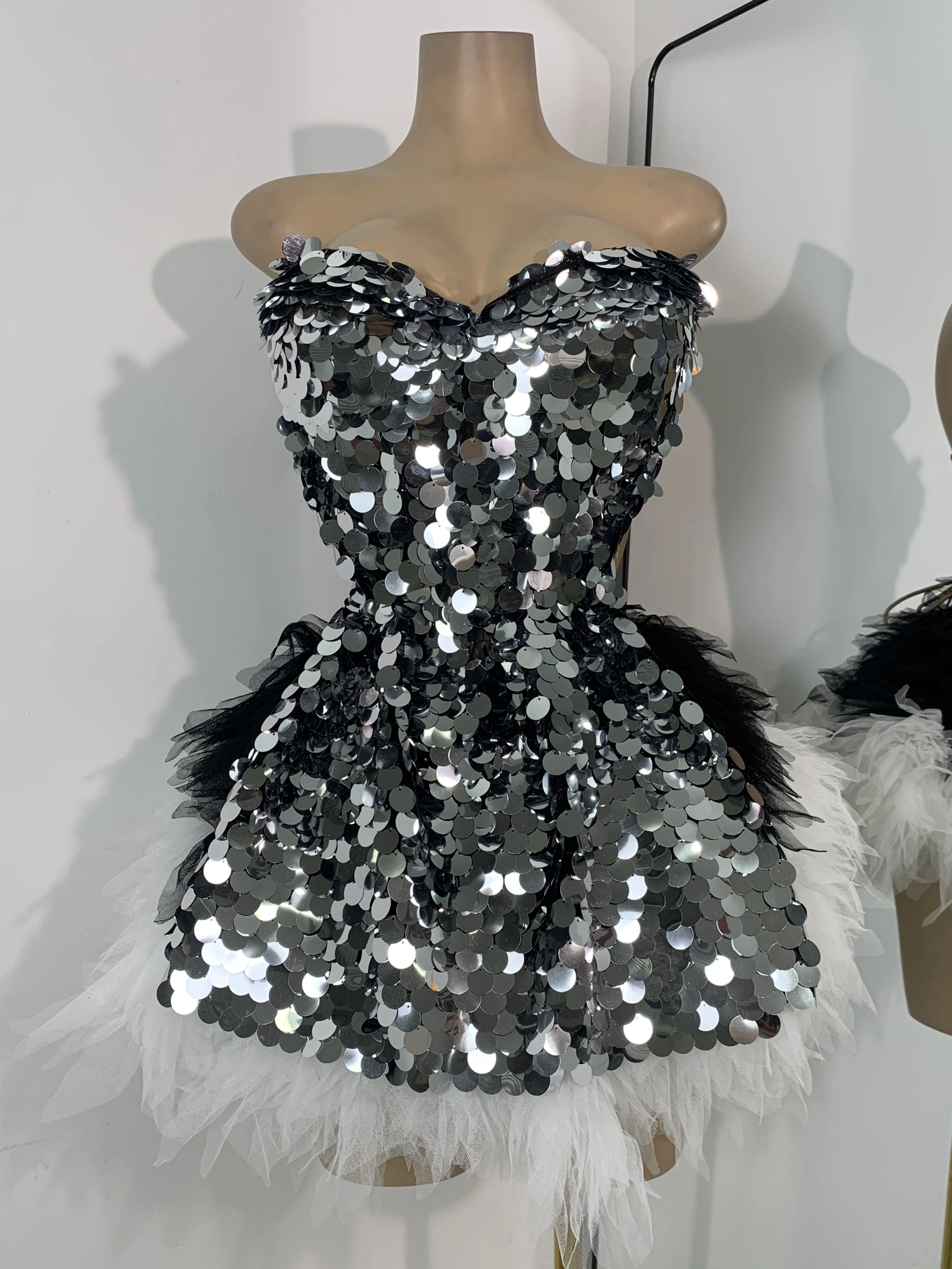 Costume deux pièces à volants et paillettes brillantes pour femmes, ensemble robe dos nu, Costume de